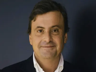 Carlo Calenda raccomanda Tomebitkrox